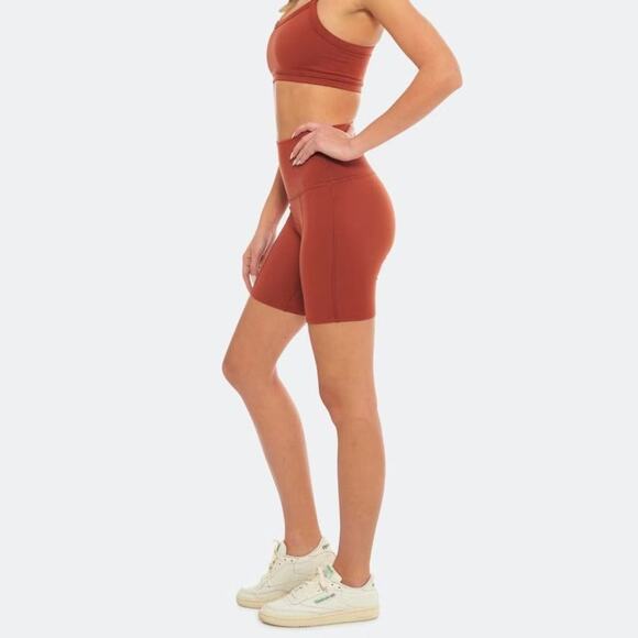 Morgan Stewart Sport Sugar Almond High Waisted Yoga Pilates Shorts, Size M - Picture 1 of 9